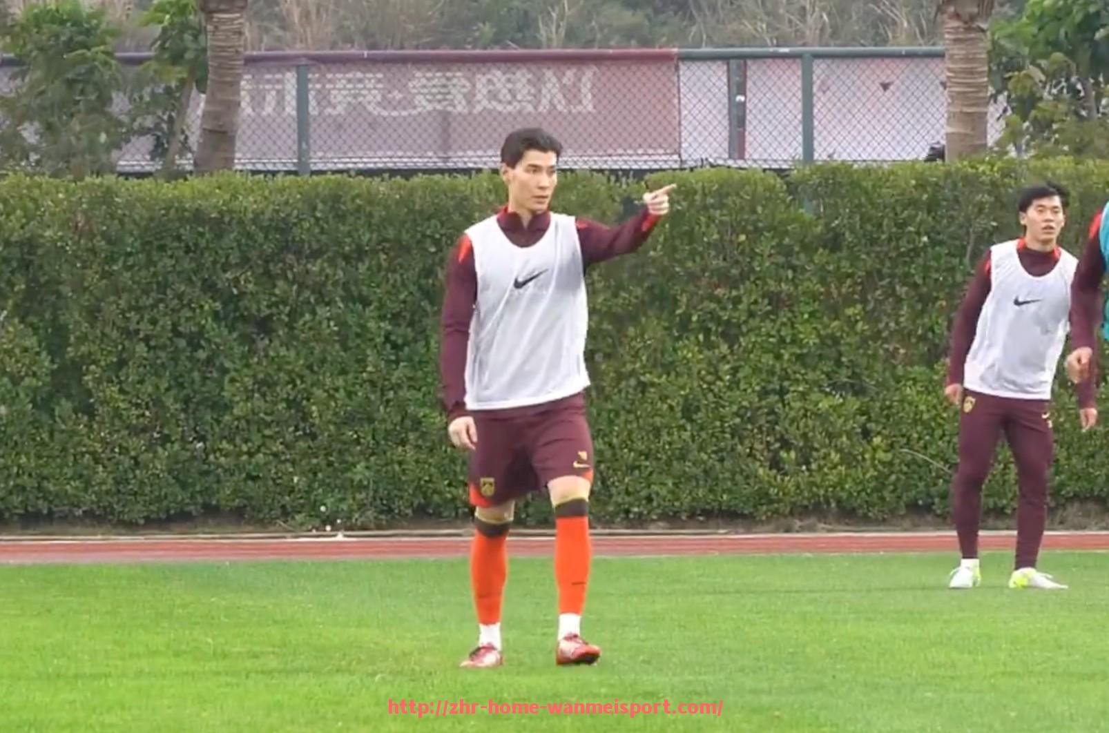 完美体育官方网站-德甲球队莱比锡与其他俱乐部的关系探讨